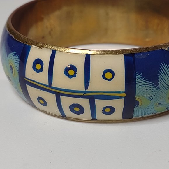 Vintage Bangle With Feathers - Picture 4 of 13